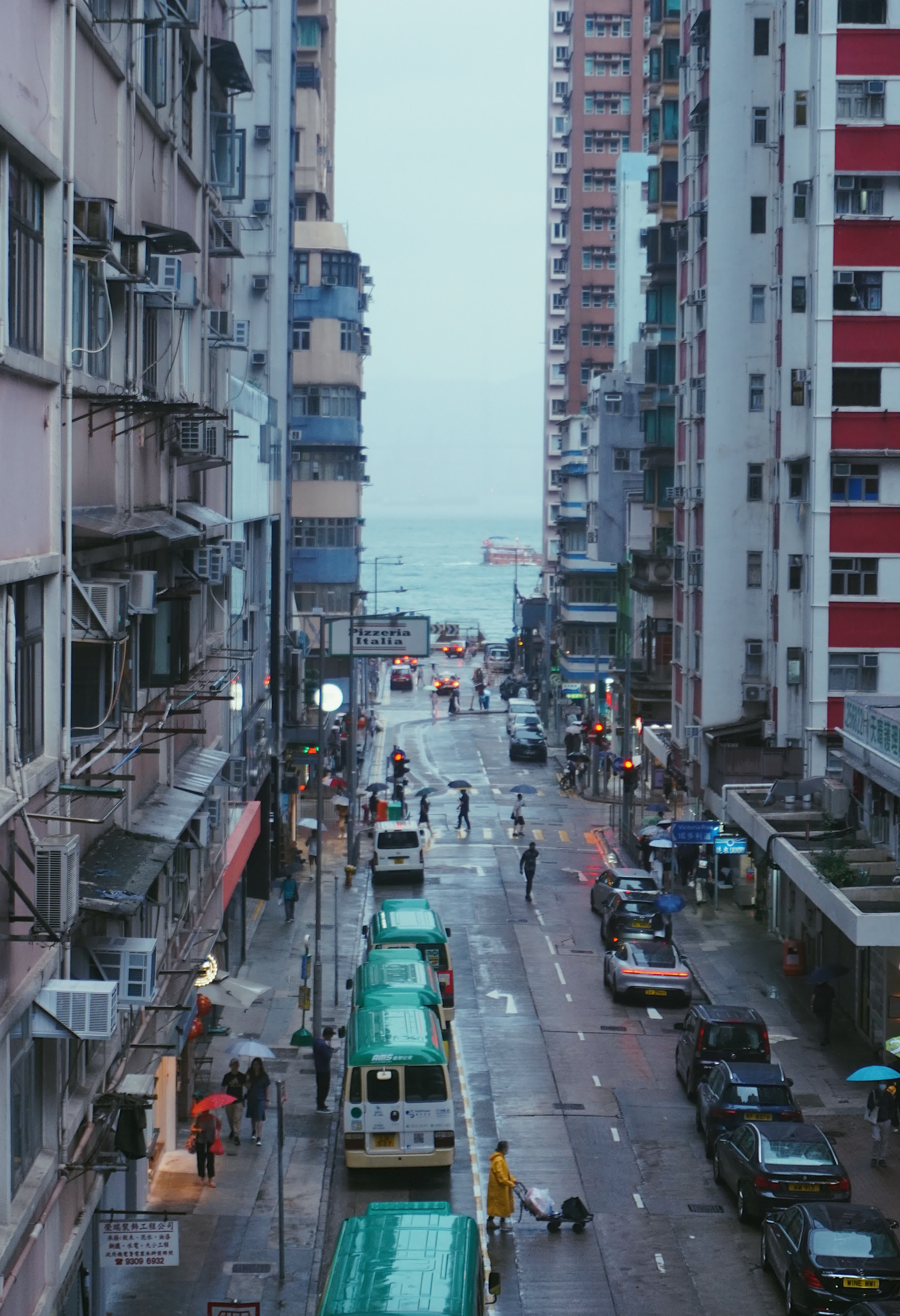 圖為堅尼地城熱門籃球場取景位景象。（香港中通社）